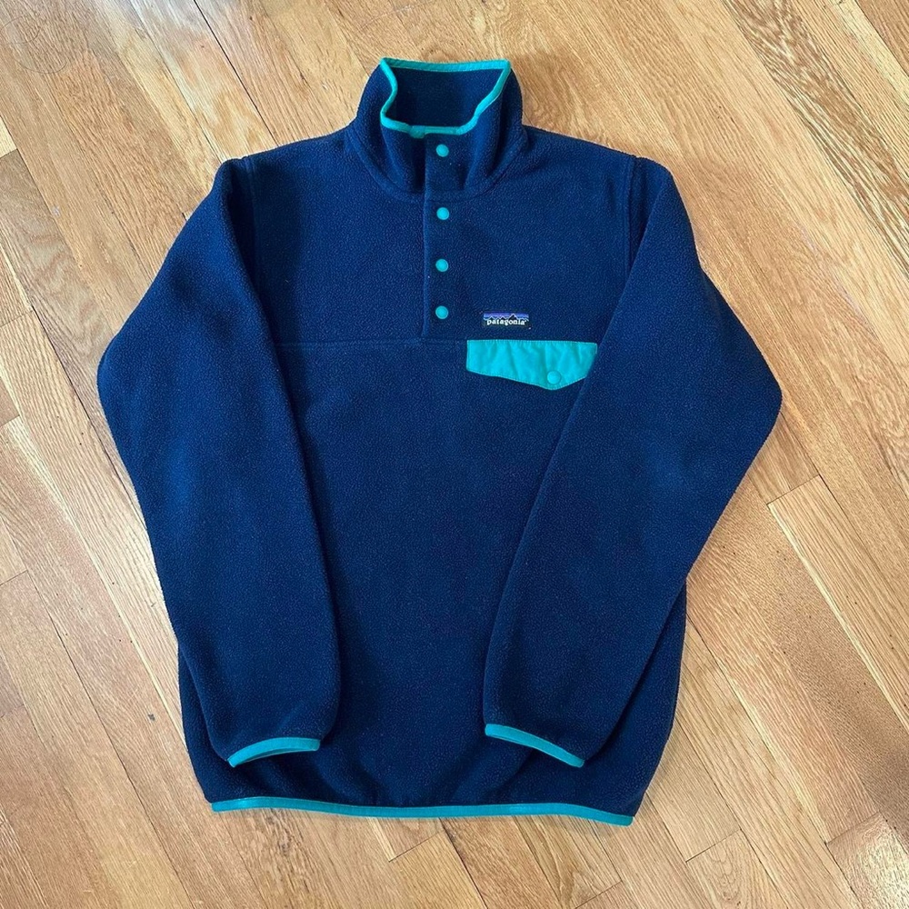 Patagonia Navy Blue Fleece Pullover with Teal Accents